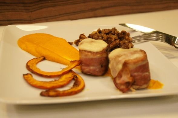 Filet mignon de porc au cantal et purée de potimarron